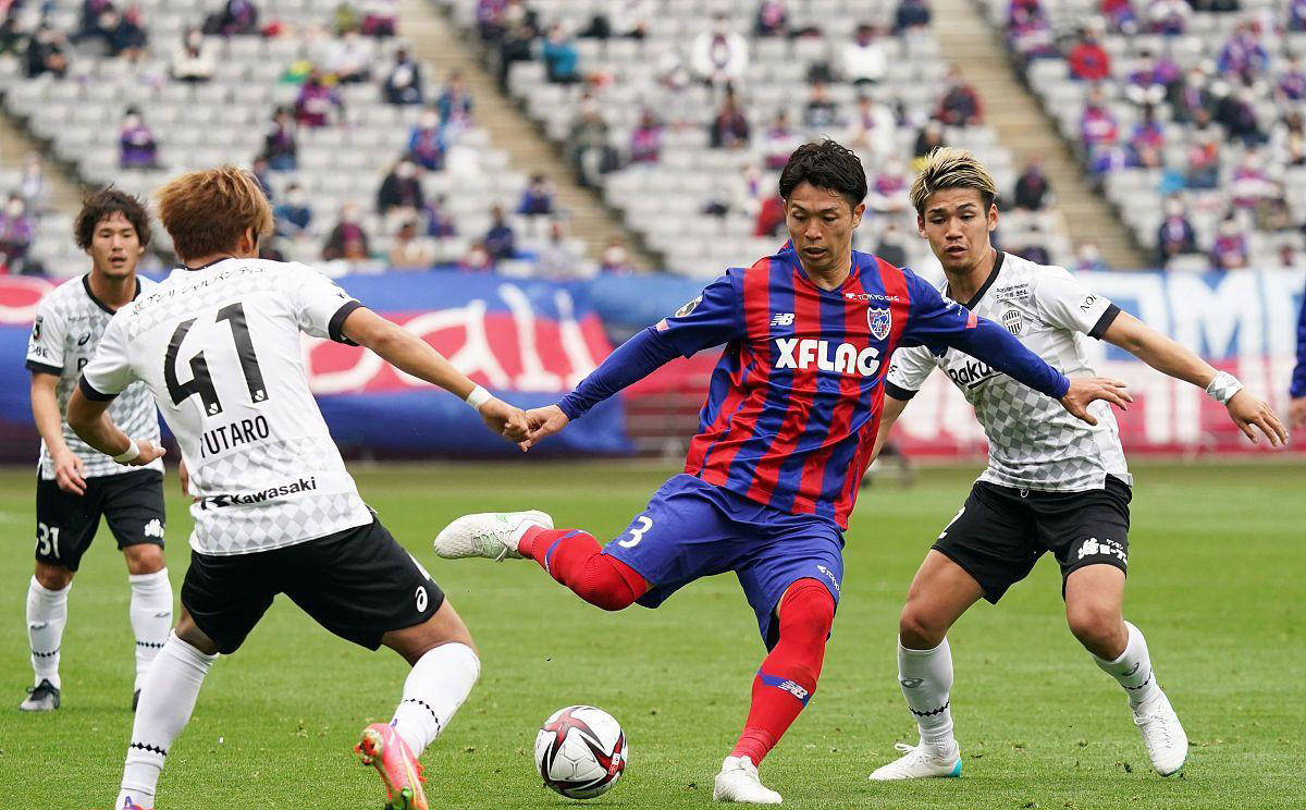 大阪钢巴凭借默契合作击败对手！