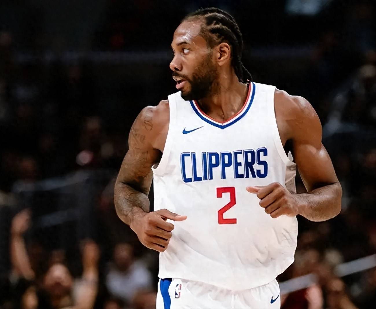 猛龙完胜凯尔特人，伦纳德再次发挥关键作用的简单介绍