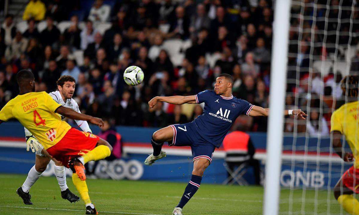 法国联赛:巴黎圣日耳曼大比分战胜里尔的简单介绍 法国联赛:巴黎圣日耳曼大比分战胜里尔的简单介绍