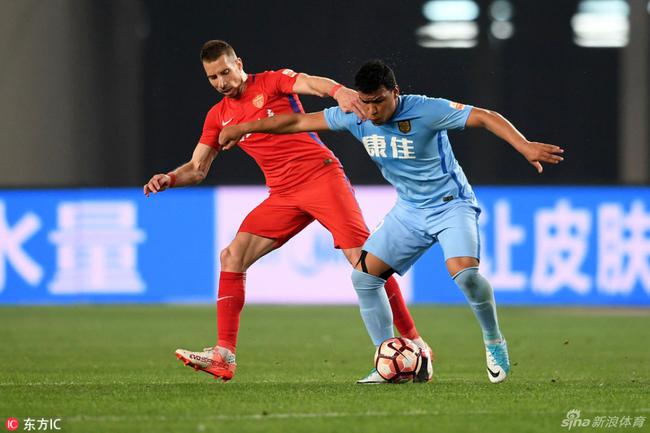 江苏苏宁在主场击败延边富德，登顶积分榜的简单介绍