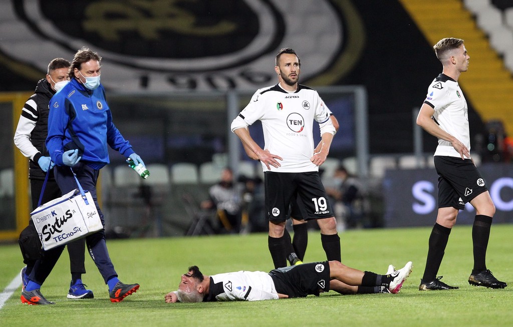 关于都灵客场大败，保级形势雪上加霜的信息