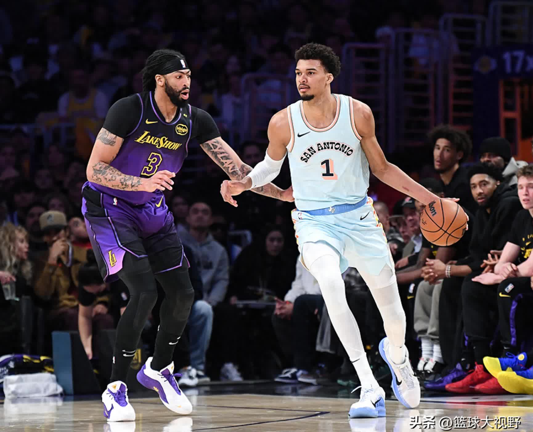 火箭胜马刺结束连败，保罗出色发挥