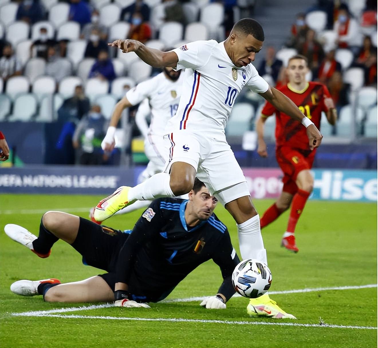 欧国联比赛：胜负难分的对决