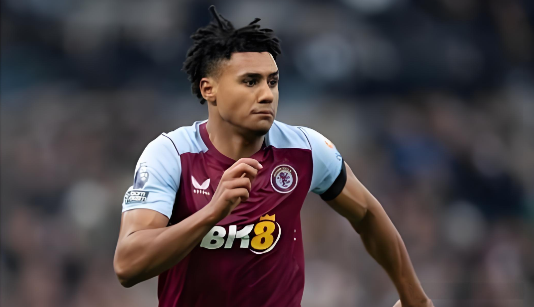 包含阿斯顿维拉客场不敌雷丁，遭遇失利的词条