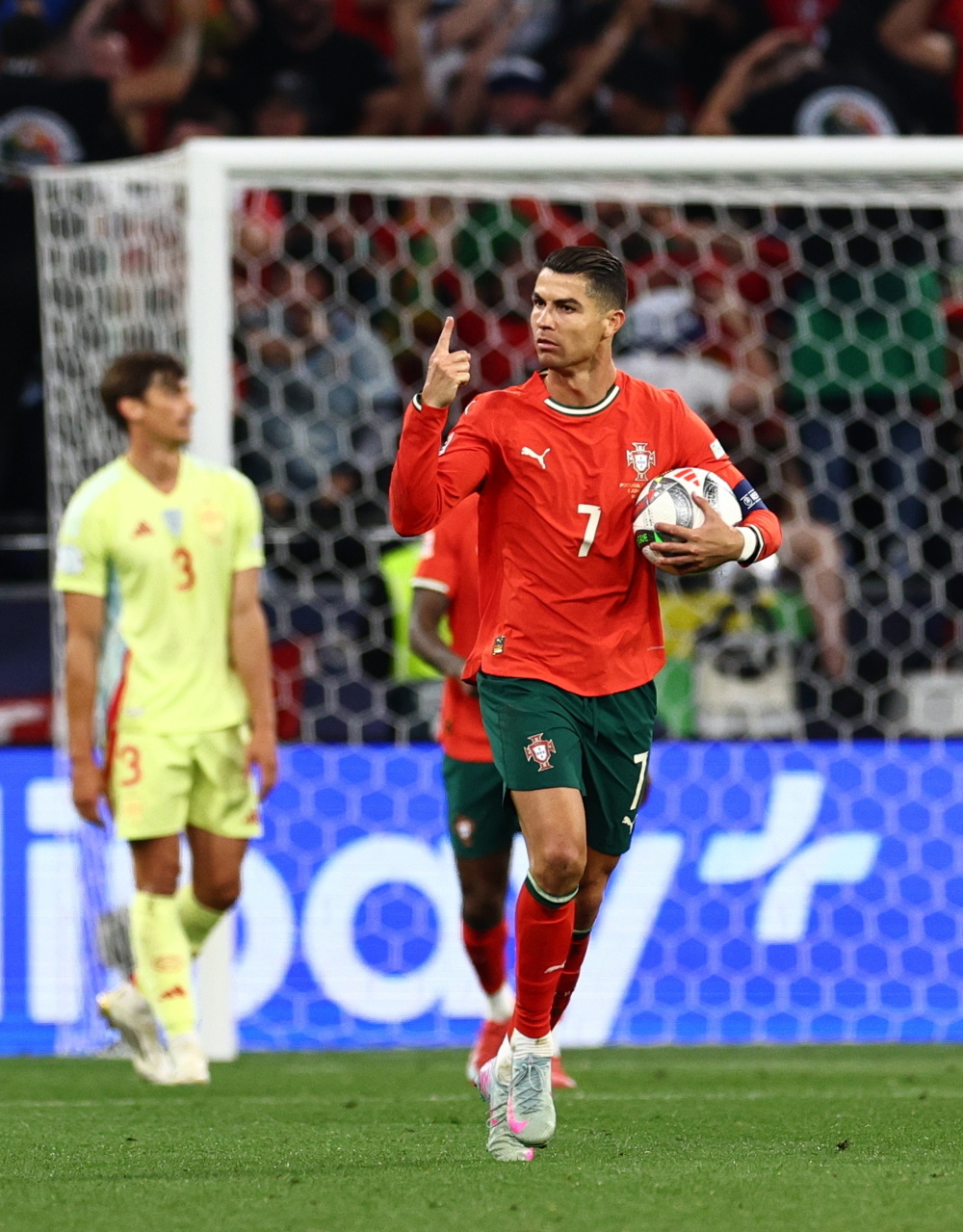 欧国联比赛中球队展现出的信心与实力