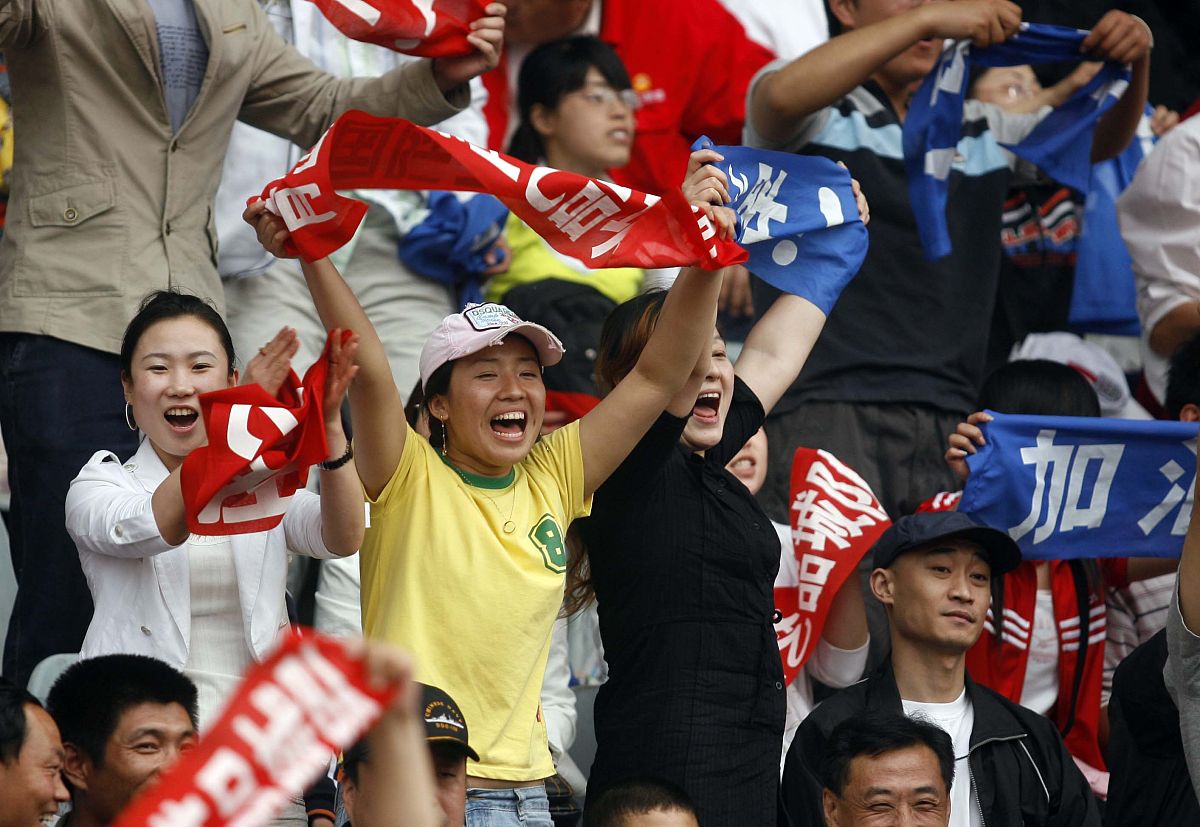 包含加油！球员们正面临关键时刻的挑战的词条